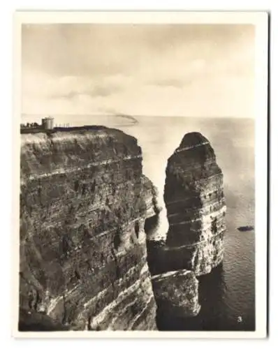 10 Fotografien unbekannter Fotograf, Ansicht Helgoland, Ober - und Unterland, Gesamtansicht, Reede mit Dünen u.a.