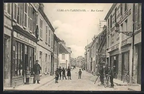 AK Fère-en-Tardenois, Rue Carnot, Strassenpartie