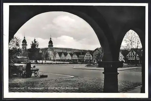 AK Freudenstadt i. Schwarzwald, Blick auf den Marktplatz