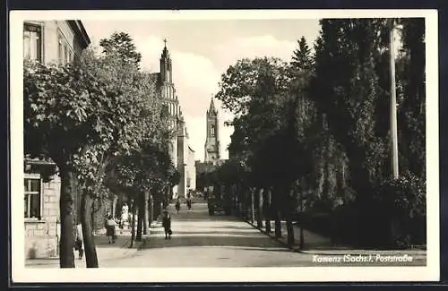 AK Kamenz, Poststrasse mit Passanten