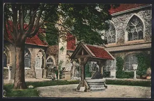 AK Braunschweig, Hof des Vaterländischen Museum mit Ziehbrunnen