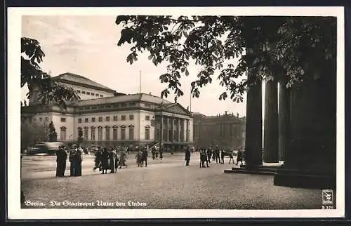 AK Berlin, Die Staatsoper an der Strasse Unter den Linden