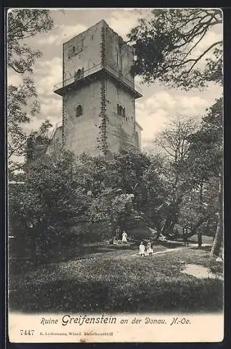 AK Greifenstein /Donau, Burgruine mit Besuchern