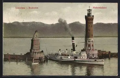 AK Lindau i. Bodensee, Dampfer an der Hafeneinfahrt