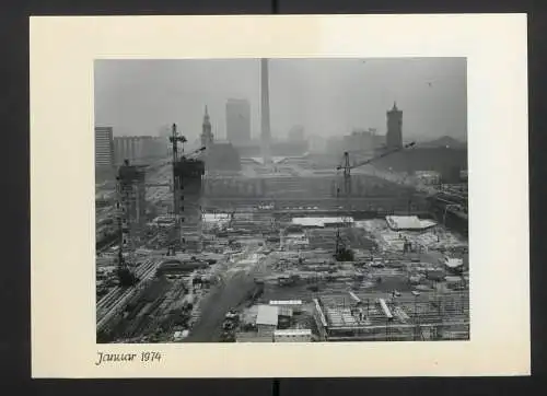 Fotoalbum mit 27 Fotografien, Berlin, Bau des Palast der Republik (Erichs Lampenladen), 1974, Honecker, Baupfhase