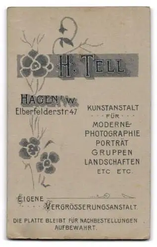 Fotografie H. Tell, Hagen, Elberfelderstrasse 47, Porträt eines jungen Mannes in Anzug