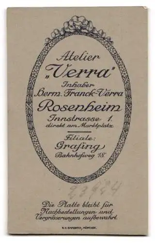 Fotografie Atelier Verra, Rosenheim, Innstrasse 1, Porträt eines eleganten jungen Mannes