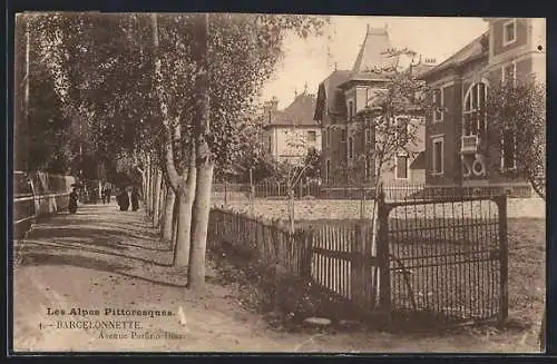 AK Barcelonnette, Avenue Porfirio-Diaz mit Villen