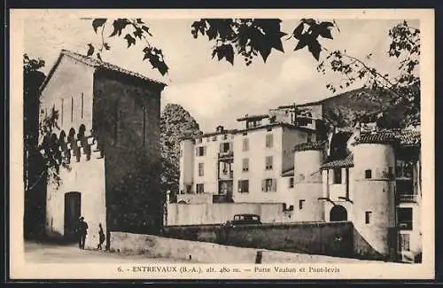 AK Entrevaux /B.-A., Porte Vauban et Pont-levis