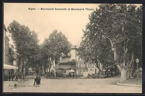 AK Digne, Boulevard Gassendi et Boulevard Thiers