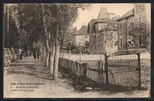 AK Barcelonnette, Avenue Porfirio-Diaz mit Villen