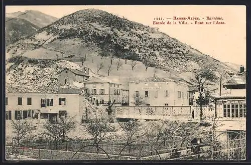 AK Barrême /Basses-Alpes, Pont sur l`Asse, Entrée de la Ville