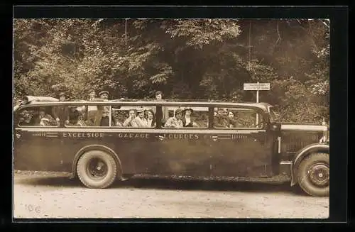 Foto-AK Lourdes, Autobus der Excelsior-Garage