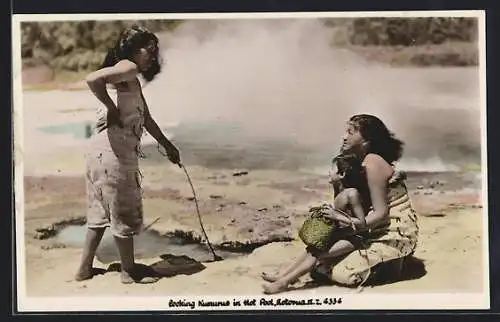 AK Rotorua, Cooking Kumurus in Hot Pool