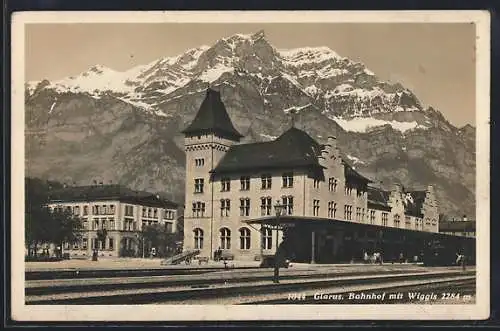 AK Glarus, Bahnhof mit Wiggis