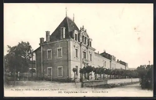 AK Capdenac-Gare, Ecole et Mairie