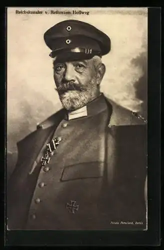 AK Reichskanzler von Bethmann Hollweg in Uniform mit Eisernem Kreuz