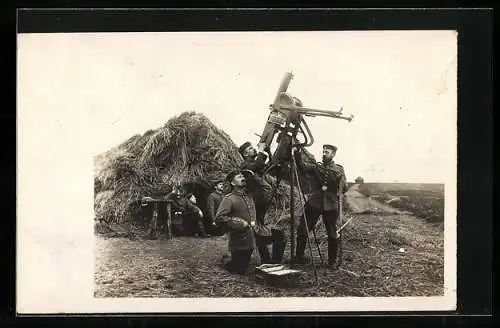 Foto-AK Deutsche Infanterie mit einer Fla-MG