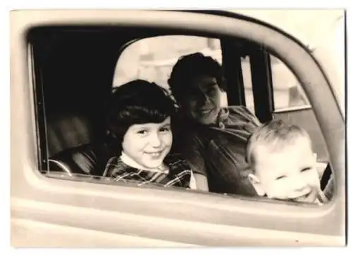 6 Fotografien Auto VW Käfer, Brezel Käfer, Volkswagen PKW mit Kennzeichen Frankfurt in Tirol & Köln 1959