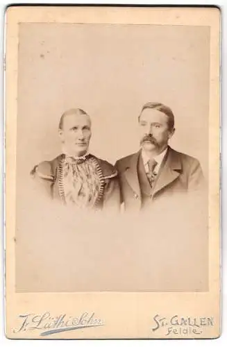 Fotografie F. Lüthi & Sohn, St. Gallen, Feldle, elegantes Paar im Portrait