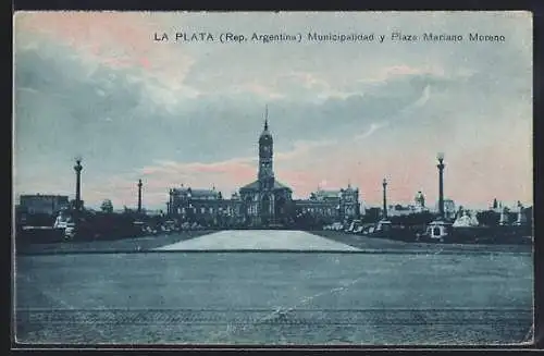 AK La Plata, Municipalidad y Plaza Mariano Moreno