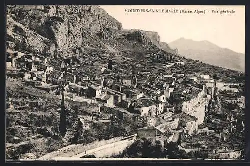 AK Moustiers-Sainte-Marie /Basses Alpes, Vue générale