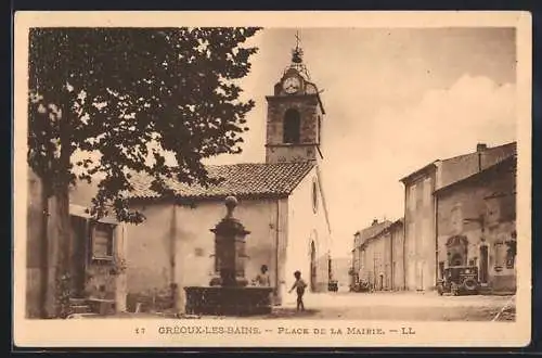 AK Gréoux-les-Bains, Place de la Mairie