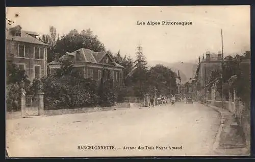 AK Barcelonnette, Avenue des Trois Frères Arnaud