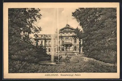 AK Karlsruhe, Grossherzogl. Palais mit Springbrunnen