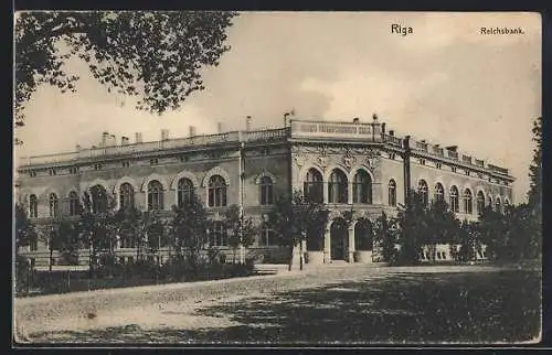 AK Riga, Reichsbank-Gebäude von der Strasse aus gesehen