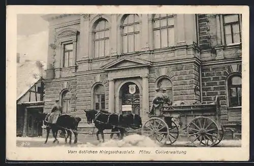 AK Mitau, Gebäudeansicht, Pferdewagen mit Soldaten