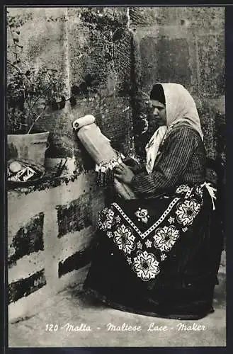 AK Maltese Lace-Maker