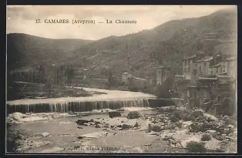 AK Camares /Aveyron, La Chaussée