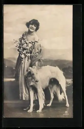 Foto-AK RPH Nr. 6031 /1: Junge Frau mit Blumen und ihrem Hund