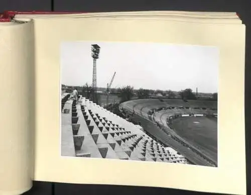 Fotoalbum mit 73 Fotografien, Ansicht Wien, Ernst-Happel-Stadion /Praterstadion, Ausbau 1956-1959, Baumeister