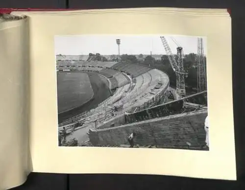 Fotoalbum mit 73 Fotografien, Ansicht Wien, Ernst-Happel-Stadion /Praterstadion, Ausbau 1956-1959, Baumeister