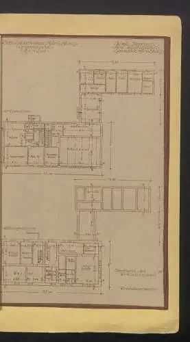 Fotoalbum mit 5 Fotografien, Ansicht Mörsbach, Volksschule Mörsbach 1951-1952, Grundriss, Flur mit Trinkbrunnen, Giebel