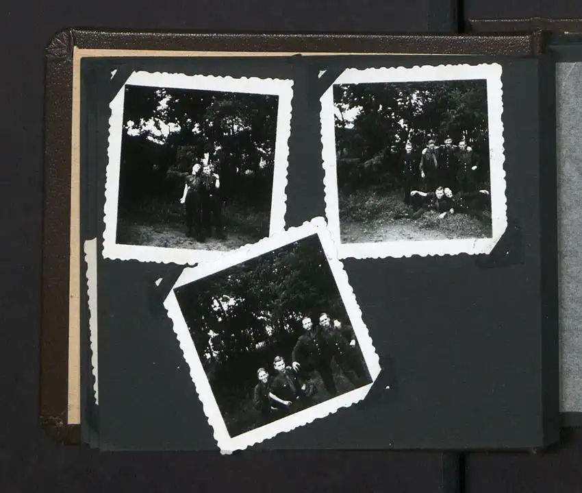 Fotoalbum mit 33 Fotografien, KVP Grenzregiment 36, Berlin-Rummelsburg, Kasernierte Volkspolizei, Uniform, 1955 5