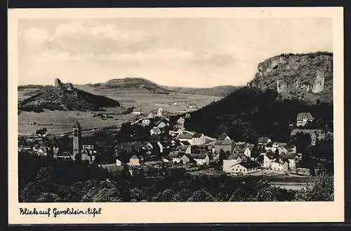 AK Gerolstein i. d. Eifel, Gesamtansicht von einem Berg aus