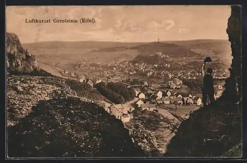 AK Gerolstein /Eifel, Totalansicht von einem Berg aus