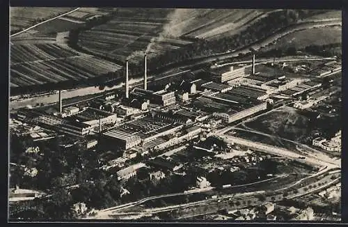 AK Thaon-les-Vosges, La Blanchisserie et Teinturerie-Vue d`avion