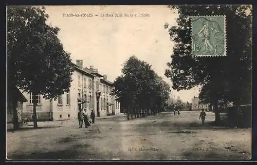 AK Thaon-les-Vosges, La Place Jules Ferry et l`Ecole