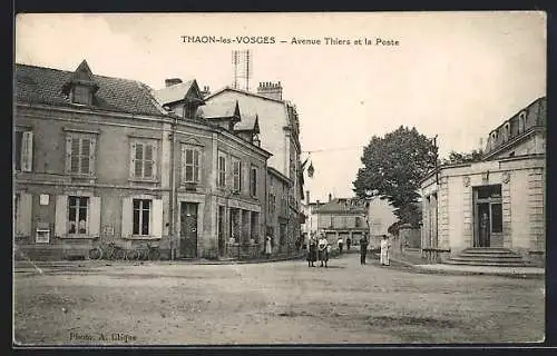 AK Thaon-les-Vosges, Avenue Thiers et la Poste