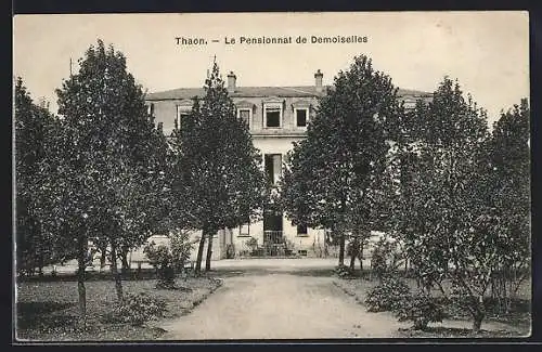 AK Thaon-les-Vosges, Le Pensionnat de Demoiselles