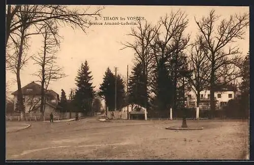 AK Thaon les Vosges, Avenue Armand-Lederlin