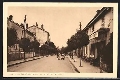 AK Thaon-les-Vosges, Rue de la Gare