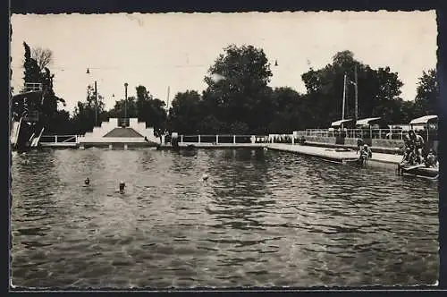 AK Meknès, La piscina