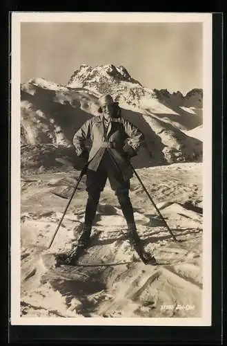 AK Skifahrerin mit Bergpanorama