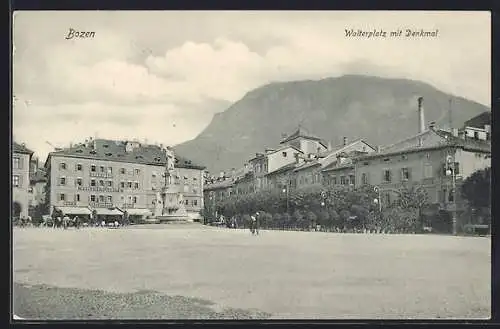 AK Bozen, Walterplatz mit Denkmal