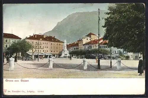 AK Bozen, Blick auf den Marktplatz mit Geschäften